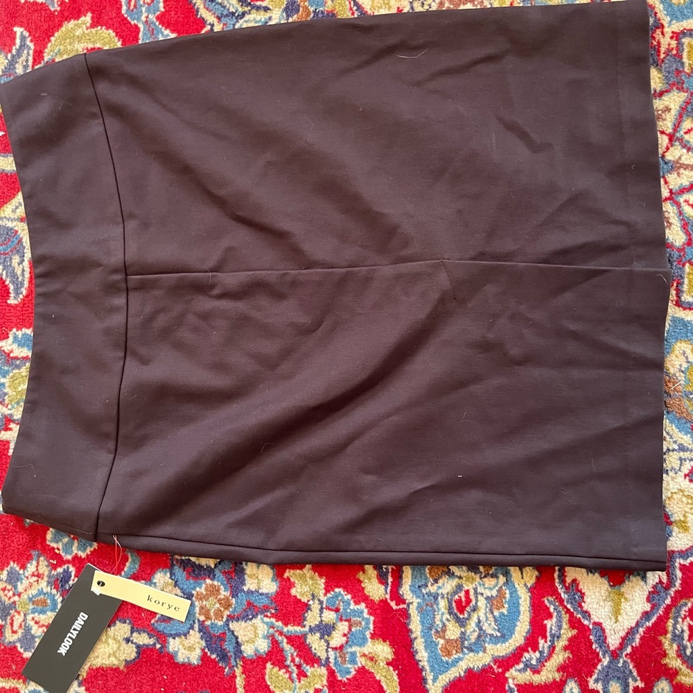 NWT Korye pencil mini skirt burgundy size L